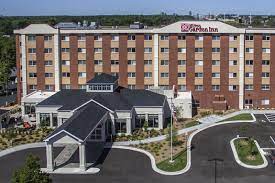 Hilton Garden Inn MSP - Image 1 of 3