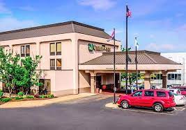 Quality Inn Florissant STL Airport Hotel - Image 1 of 3