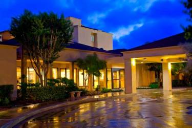 Courtyard by Marriott San Antonio Airport - Image 1 of 2