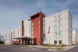 Parking at Springhill Suites by Marriott SLC