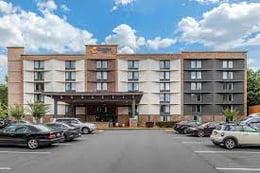 Parking at Comfort Inn Charlotte Airport Uptown