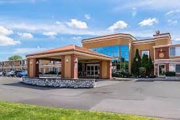 Parking at Quality Inn & Suites Albany Airport