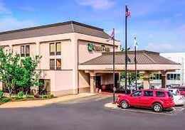 Parking at Quality Inn Florissant STL Airport Hotel