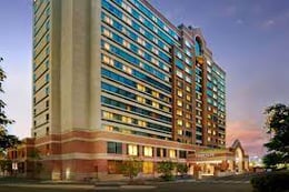 Parking at Courtyard by Marriott Arlington Crystal City/Reagan National Airport