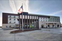 Parking at Wyndham Garden Sacremento Airport Natomas