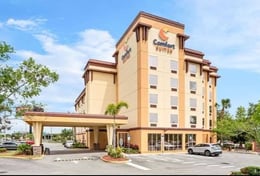 Parking at Comfort Suites MCO Airport