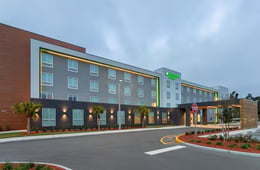 Parking at Wyndham Garden MCO