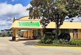 Parking at Discovery Inn LFT