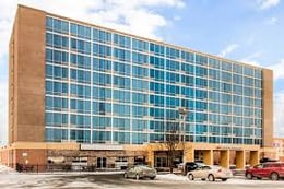 Parking at Comfort Inn & Suites OMA