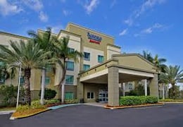 Parking at Fairfield Inn & Suites by the Marriott - FLL