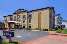 Parking at Hotel Nova SFO