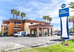 Parking at Best Western McCarran Inn
