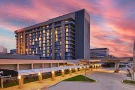 Parking atChicago Marriott O\'Hare near Chicago O\'Hare Airport Parking
