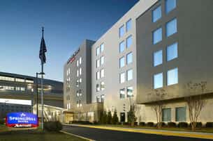 Parking atSpringhill Suites ATL Gateway near Atlanta Airport Parking