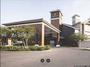 Parking atLa Quinta Inn and Suites AUS near Austin Airport Parking