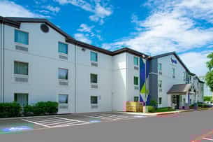 Parking atSpark by Hilton Dallas Medical District Love Field near Dallas Love Field Airport Parking