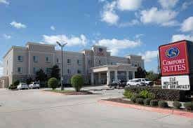 Parking atComfort Suites IAH Airport near George Bush Airport Parking