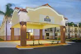 Parking atDays Inn & Suites by Wyndham Tampa near Tampa Airport Parking
