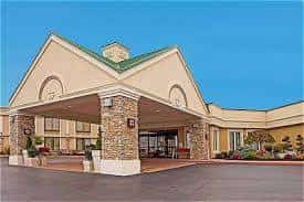 Parking atBuffalo Airport Hotel near Buffalo Airport Parking