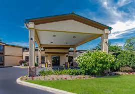 Parking atQuality Inn & Suites Albany Airport near Albany Airport Parking - Image 2