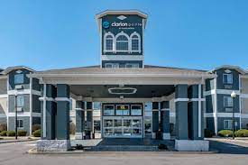 Parking at Clarion Pointe Indianapolis Airport Hotel near Indianapolis Airport Parking