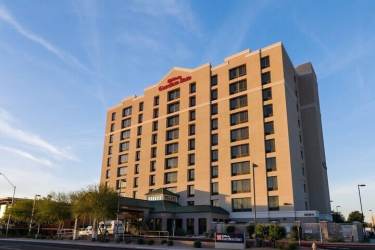 Parking at Hilton Garden Inn PHX near Phoenix Sky Harbor Airport Parking