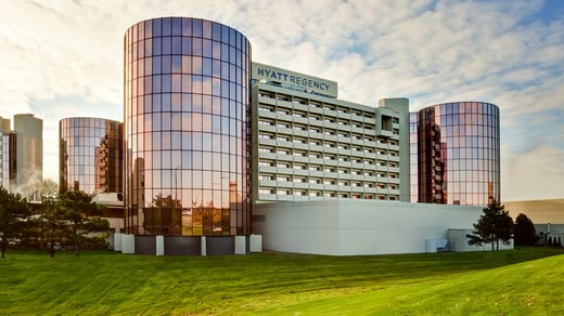 Parking at Hyatt Regency O\'Hare Airport near Chicago O\'Hare Airport Parking