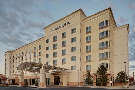 Parking atDoubleTree DIA near Denver Airport Parking
