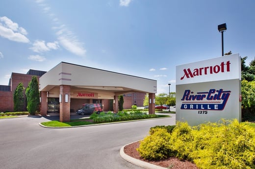 Parking atColumbus Airport Marriott near John Glenn Columbus Airport Parking