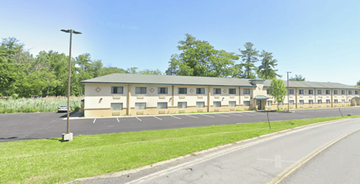 Parking atBaymont by Wyndham Latham Albany near Albany Airport Parking - Image 2