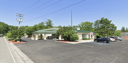 Parking atBaymont by Wyndham Latham Albany near Albany Airport Parking - Image 3