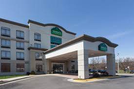 Parking at Wingate by Wyndham Indianapolis Airport near Indianapolis Airport Parking