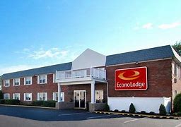 Parking at Econo Lodge Inn & Suites - BDL