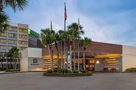 Parking at Holiday Inn Orlando International Airport