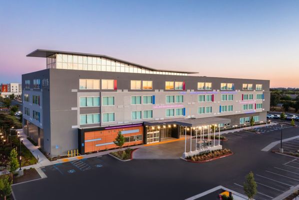 Parking at Aloft Sacremento SMF
