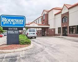 Parking at Rodeway Inn & Suites MKE