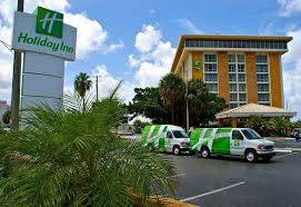Parking at Holiday Inn Miami