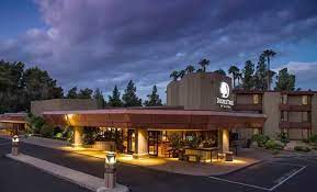 Parking at DoubleTree by Hilton Hotel Phoenix Tempe